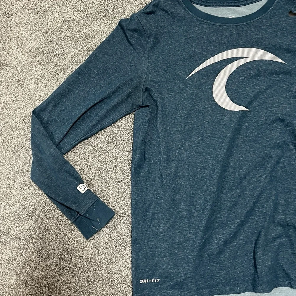 Nike Dri Fit Mens Small Long Sleeve Fishing Shirt Blue Athletic Performance Tee